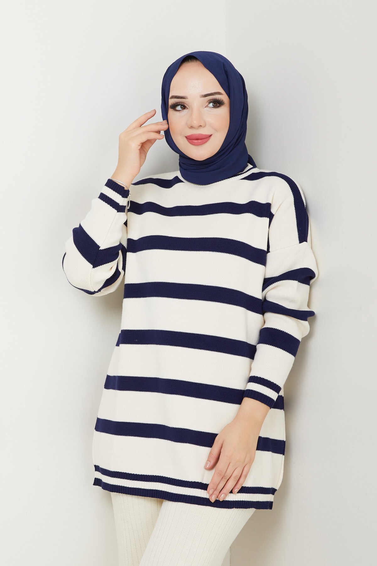 KALIN ÇİZGİLİ UZUN KAZAK-KREM